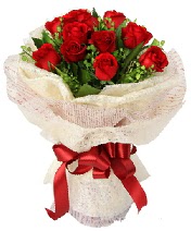 12 adet kırmızı gül buketi  Eskişehir İnternetten çiçek siparişi 