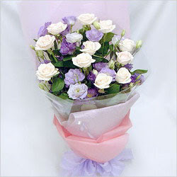  Eskişehir hediye sevgilime hediye çiçek  BEYAZ GÜLLER VE KIR ÇIÇEKLERIS BUKETI