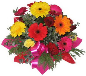 Karisik mevsim çiçeklerinden buket  Eskişehir çiçek gönderme sitemiz güvenlidir 
