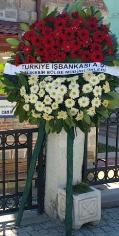 Cenaze çiçek modeli  Eskişehir çiçek gönderme sitemiz güvenlidir 